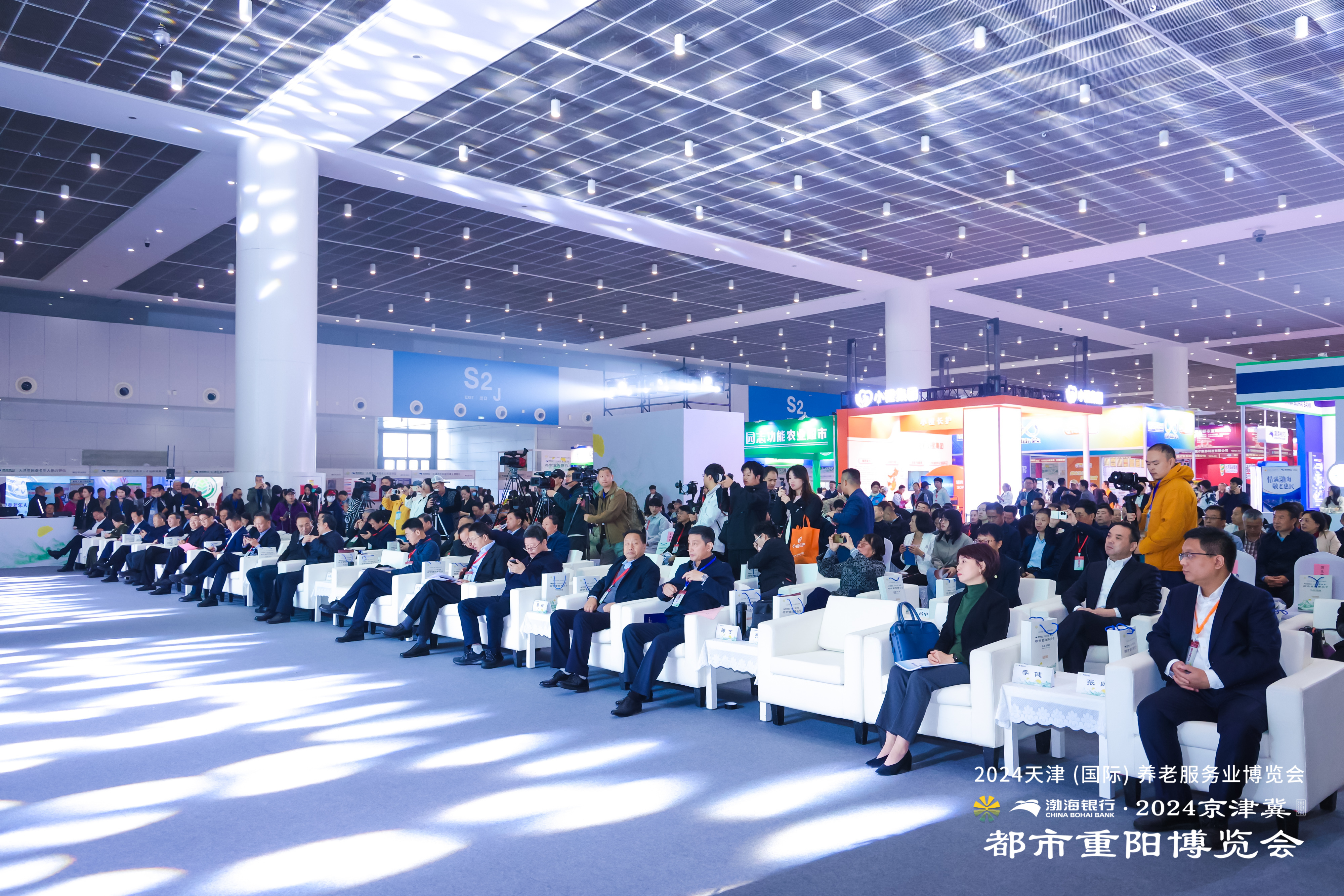 展会现场1.jpg